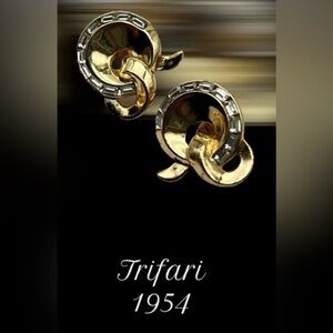 Vintage Crown Trifari Pat Pend Alfred Philippe Clip On Earrings